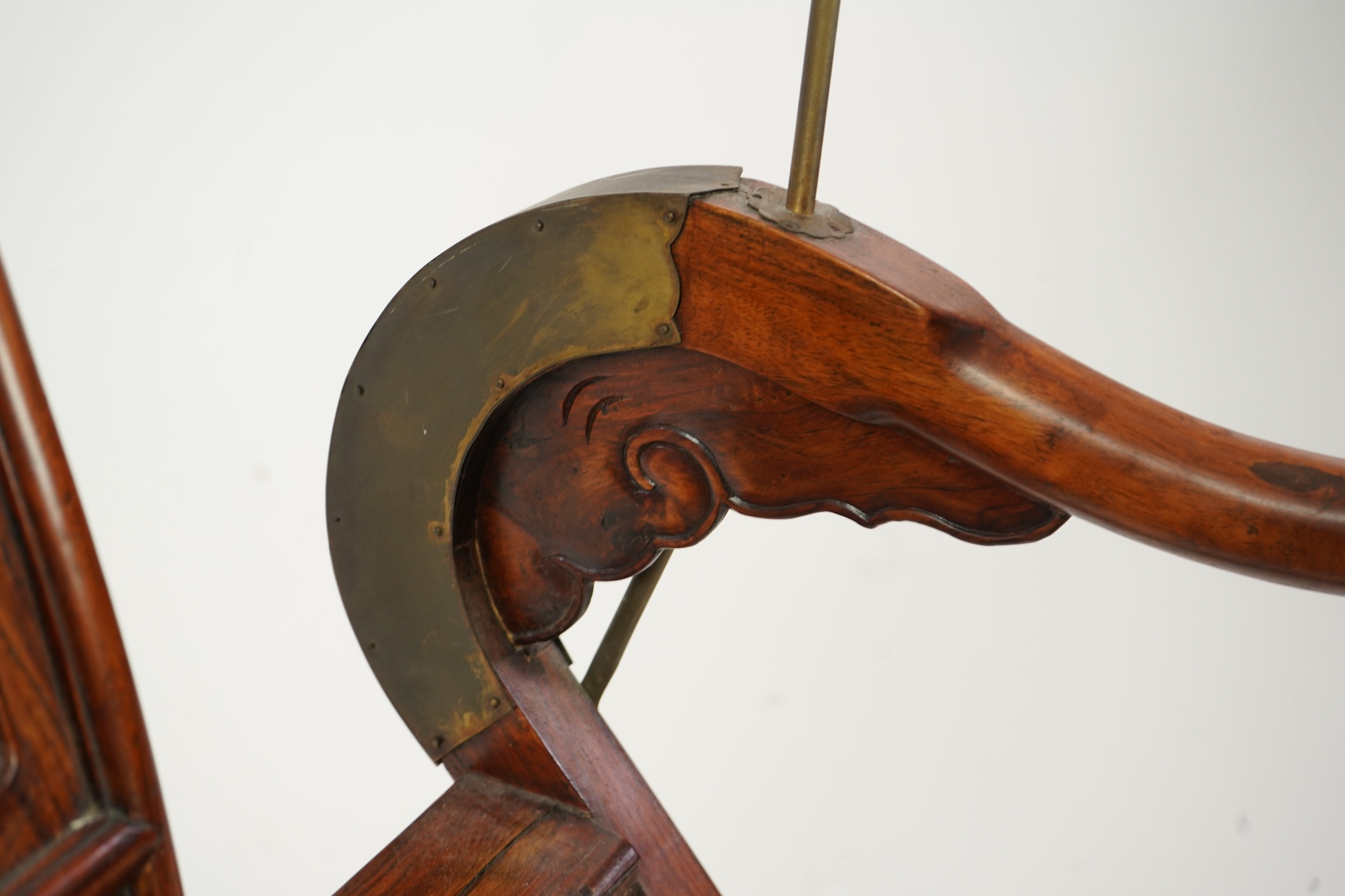 A Chinese huanghuali, hongmu and brass mounted folding hunting chair, jiaoyi, early 20th century